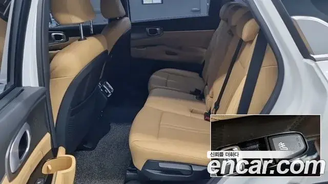 Kia Sorento 2021 — Фото 11/18