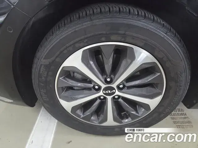 Kia K8 2022 — ფოტო 1/18