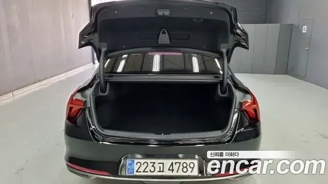 Kia K8 2022 — ფოტო 14/18