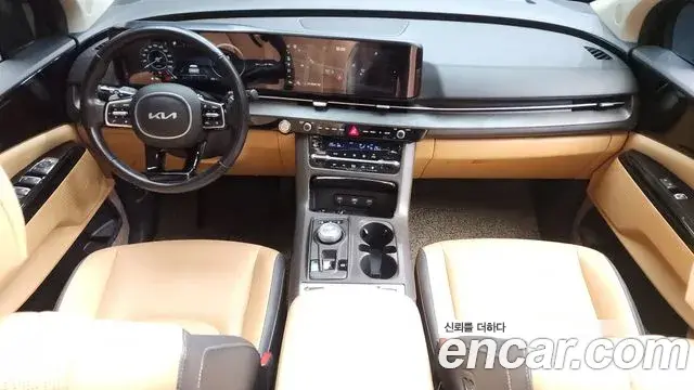 Kia Carnival 2022 — ფოტო 3/20