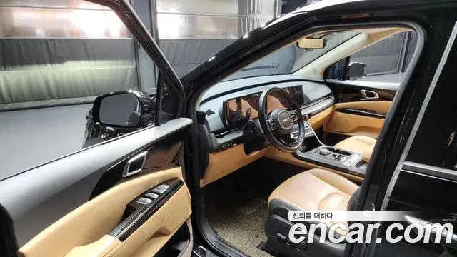 Kia Carnival 2022 — ფოტო 5/20