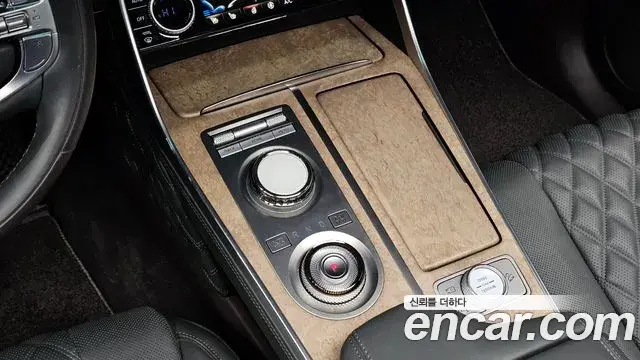 Genesis GV80 2023 — ფოტო 19/20