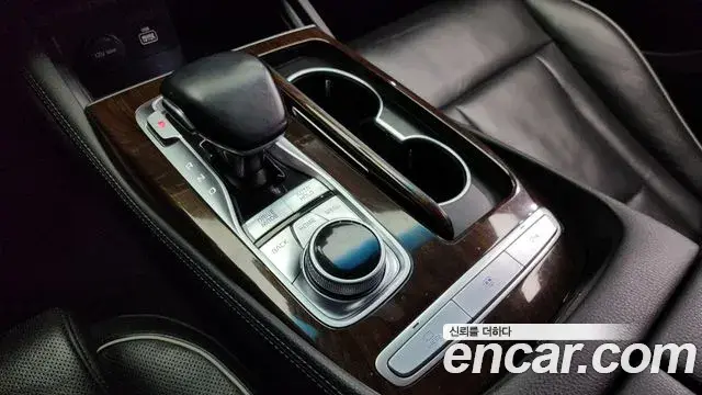 Kia The K9 2018 — Photo 6/20