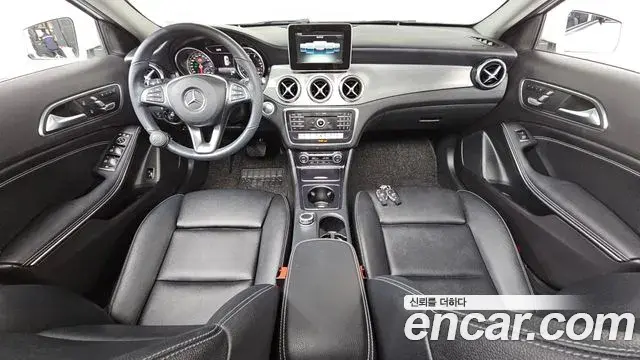 Mercedes-Benz GLA-Class 2019 — ფოტო 2/20