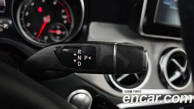 Mercedes-Benz GLA-Class 2019 — ფოტო 4/20