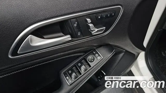 Mercedes-Benz GLA-Class 2019 — ფოტო 11/20