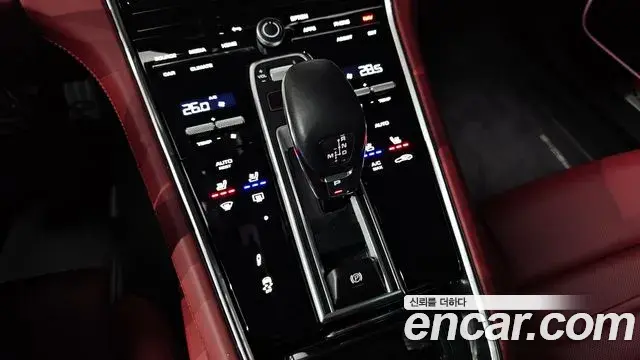 Porsche Panamera 2023 — Фото 9/20