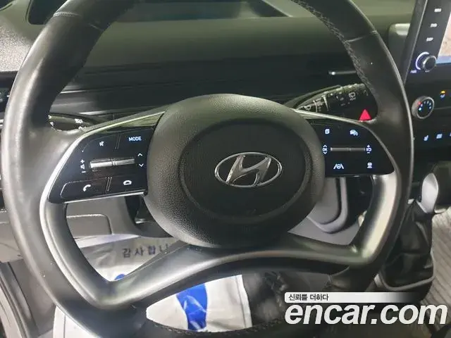 Hyundai Staria 2023 — Photo 9/20
