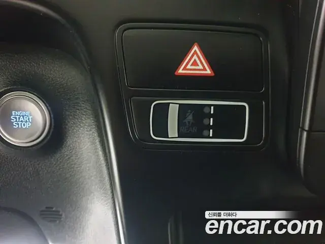 Hyundai Staria 2023 — Photo 7/20