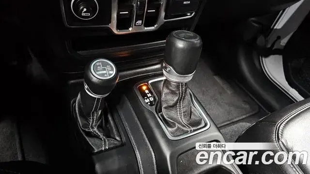 Jeep Wrangler 2021 — Фото 9/20