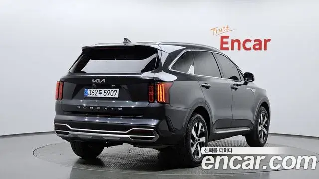 Kia Sorento 2022 — Фото 2/20