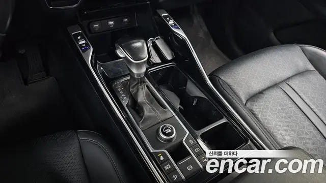 Kia Sorento 2022 — Фото 9/20