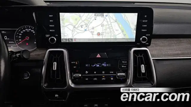 Kia Sorento 2022 — Фото 14/20