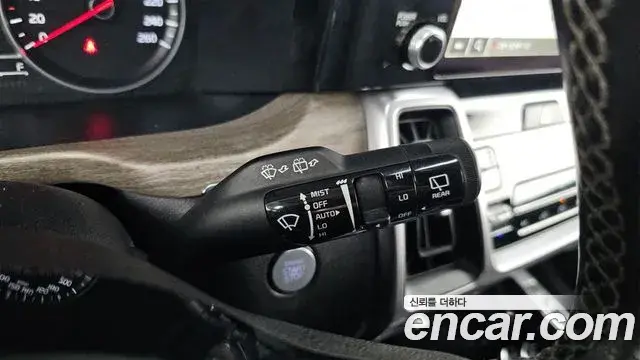 Kia Sorento 2022 — Фото 18/20