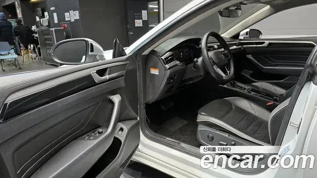 Volkswagen Arteon 2022 — Şəkil 17/20