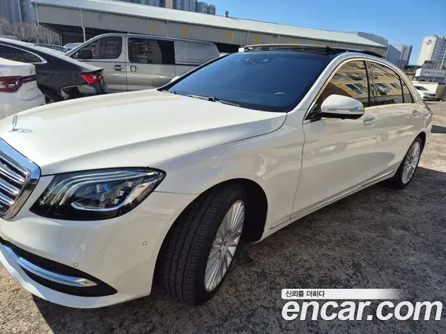 Mercedes-Benz S-Class 2018 — Photo 12/20