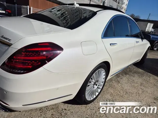 Mercedes-Benz S-Class 2018 — Photo 17/20
