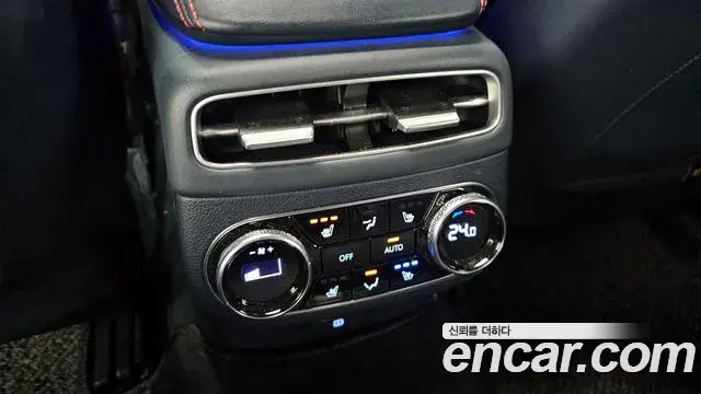 Genesis GV70 2021 — Photo 8/20