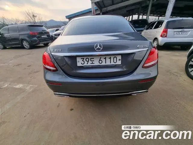 Mercedes-Benz E-Class 2018 — Şəkil 15/20