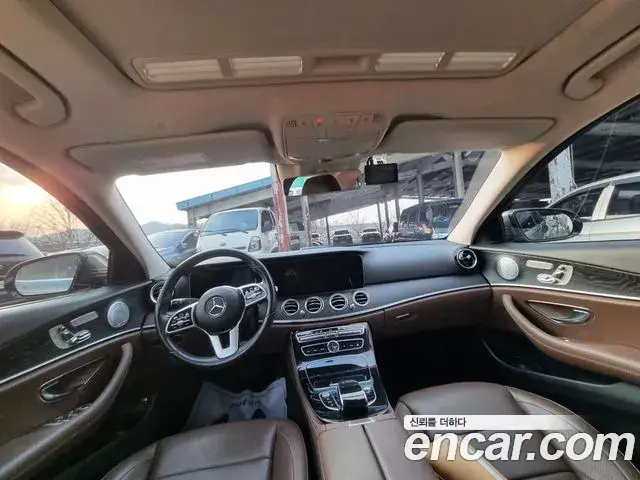 Mercedes-Benz E-Class 2018 — Şəkil 12/20