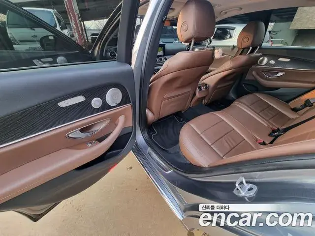 Mercedes-Benz E-Class 2018 — Şəkil 1/20