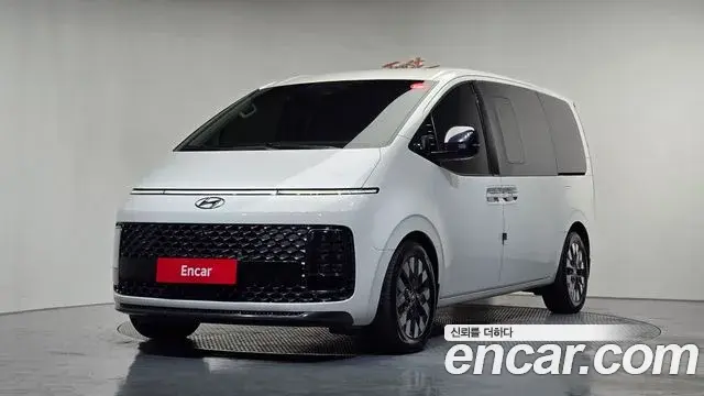 Hyundai Staria 2022 — ფოტო 8/20