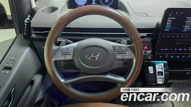 Hyundai Staria 2022 — ფოტო 13/20
