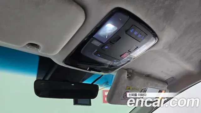 Hyundai Staria 2022 — ფოტო 7/20