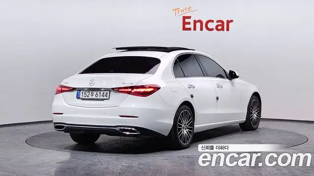 Mercedes-Benz C-Class 2022 — Photo 16/20