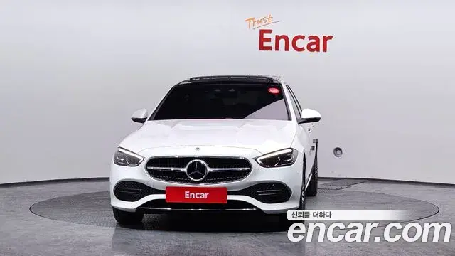 Mercedes-Benz C-Class 2022 — Photo 14/20