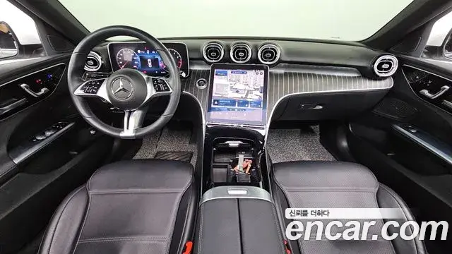 Mercedes-Benz C-Class 2022 — Photo 7/20