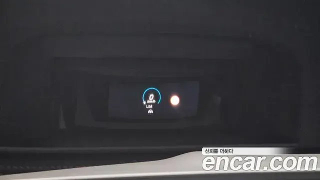 Mercedes-Benz E-Class 2022 — Photo 19/20