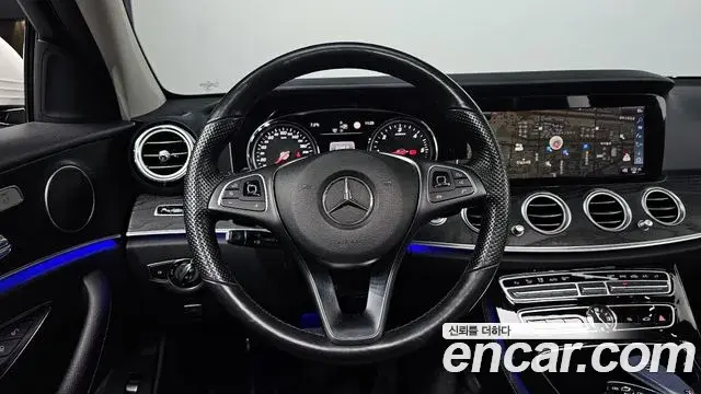 Mercedes-Benz E-Class 2018 — ფოტო 10/20