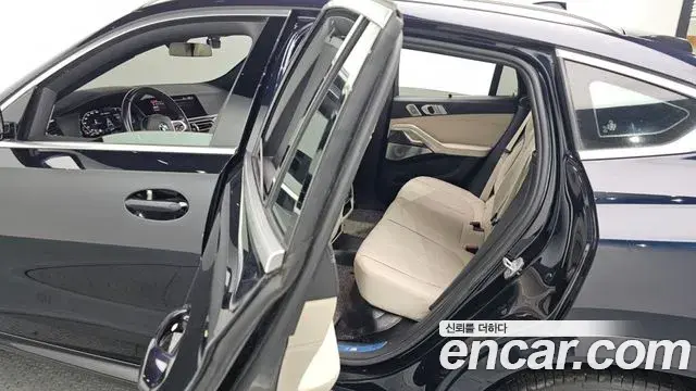 BMW X6 2021 — ფოტო 17/20