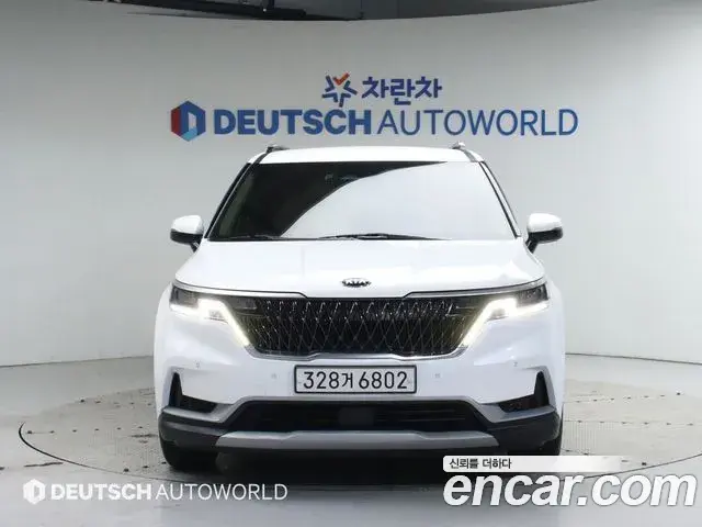 Kia Carnival 2021 — Фото 2/20