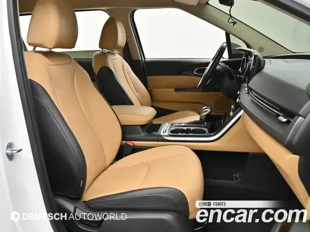 Kia Carnival 2021 — Фото 9/20