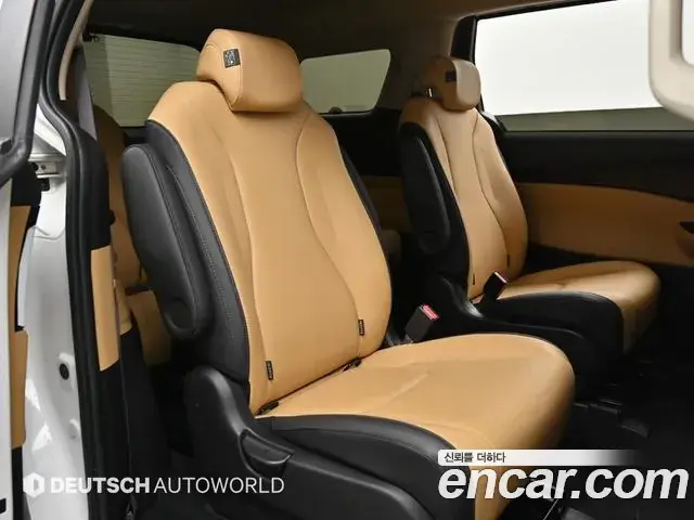 Kia Carnival 2021 — Фото 11/20