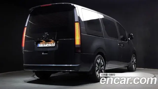 Hyundai Staria 2022 — Фото 2/20
