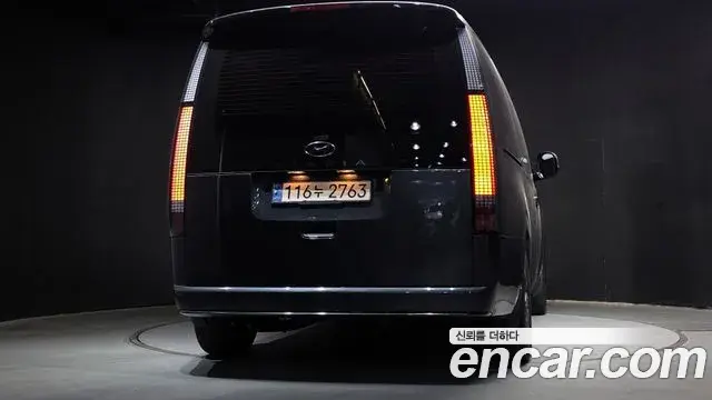 Hyundai Staria 2022 — Фото 4/20