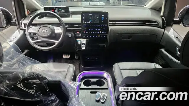 Hyundai Staria 2022 — Фото 7/20