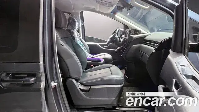 Hyundai Staria 2022 — Фото 11/20