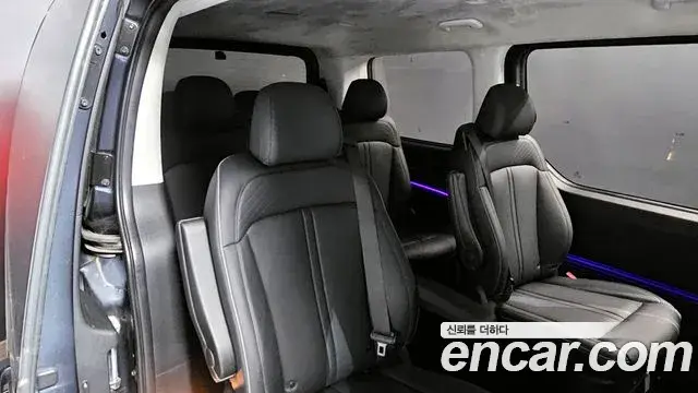Hyundai Staria 2022 — Фото 12/20