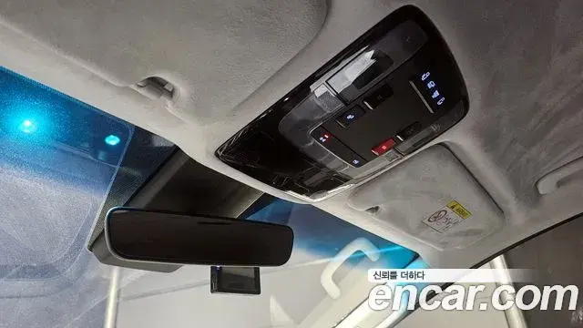 Hyundai Staria 2022 — Фото 17/20