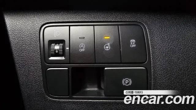 Hyundai Staria 2022 — Фото 18/20