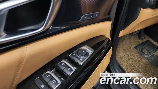 Kia Carnival 2021 — Photo 18/20