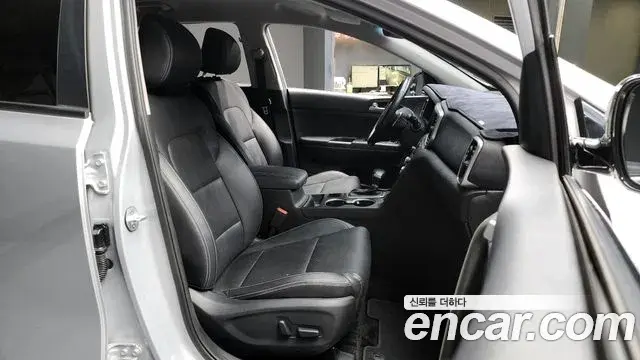 Kia Sportage The Bold 2019 — ფოტო 19/20