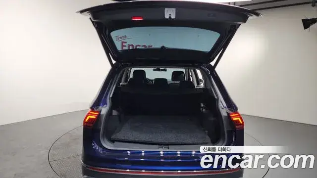 Volkswagen Tiguan Allspace 2023 — Şəkil 13/20