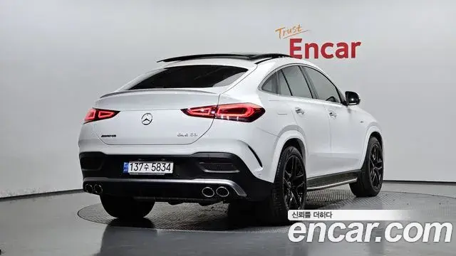 Mercedes-Benz GLE-Class 2021 — Photo 12/20