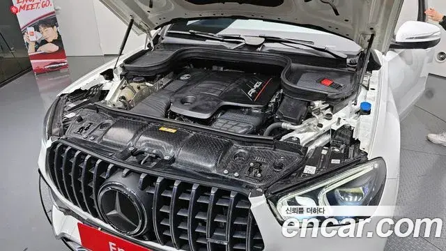 Mercedes-Benz GLE-Class 2021 — Photo 2/20