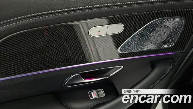 Mercedes-Benz GLE-Class 2021 — Photo 5/20